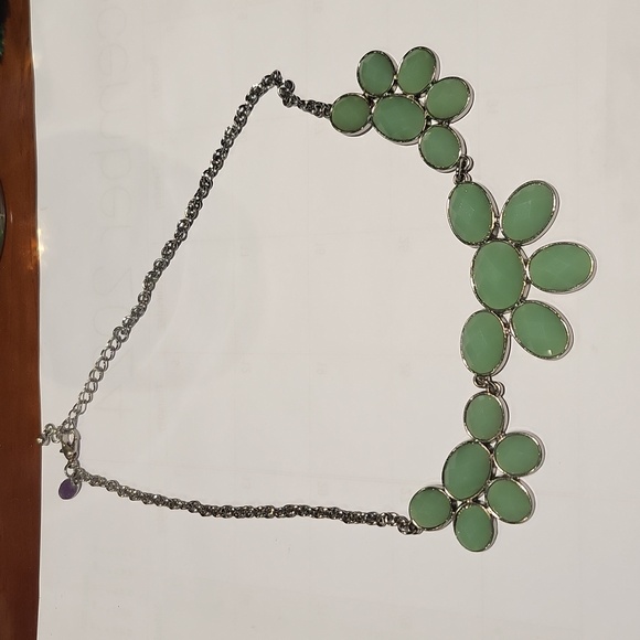 Jewelry - Teal green silver necklace